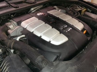 V10 TDI engine bay